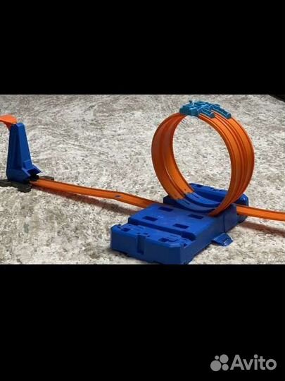 Hot wheels track builder