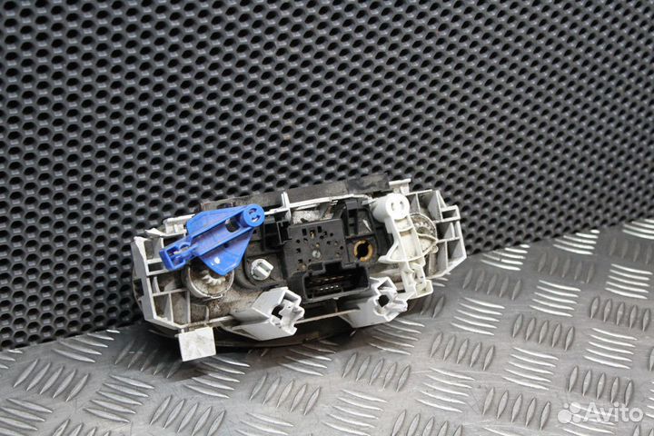 Блок управления климатической установкой Renault D