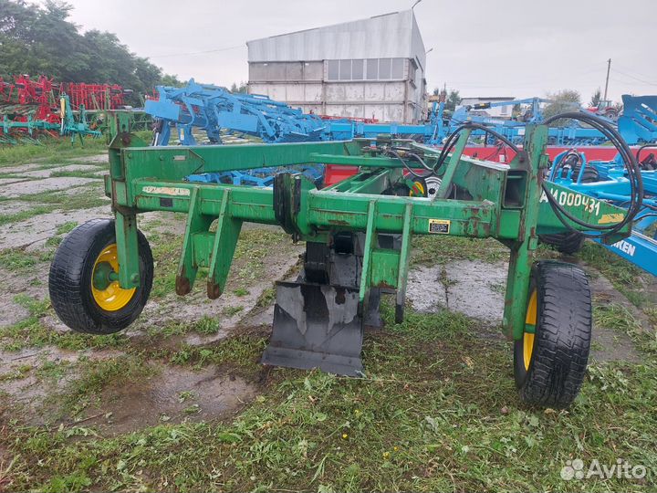 Плуг John Deere 2-7 корп. (975/995), 2009