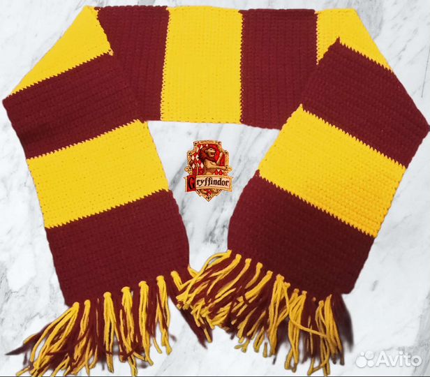 Вязаный шарф ручной работы