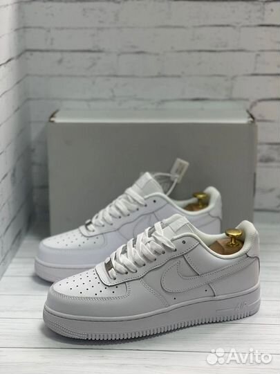 Кроссовки nike air force 1 белые