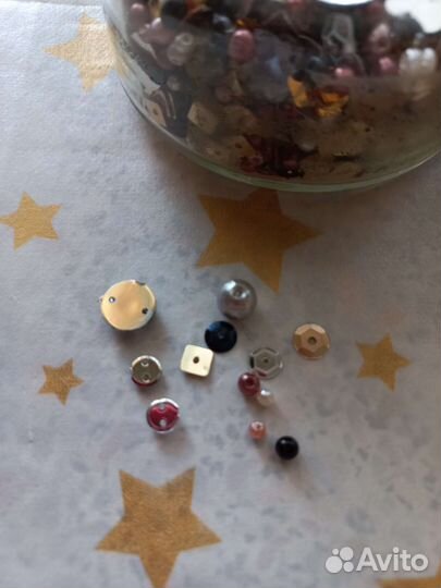 Бусинки, пайетки