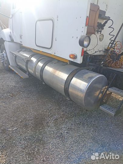 Freightliner Columbia, 2003