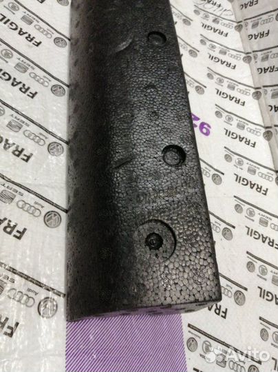 Абсорбер бампера передний Volkswagen Caddy 2