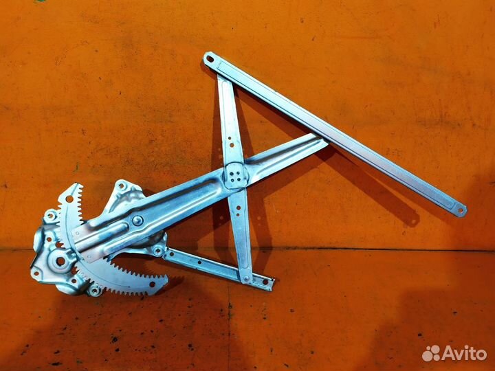 Стеклоподъемник задний правый Mitsubishi Outlander