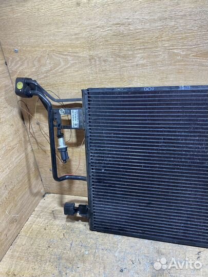 Радиатор кондиционера VW Passat B5 + W8 128486