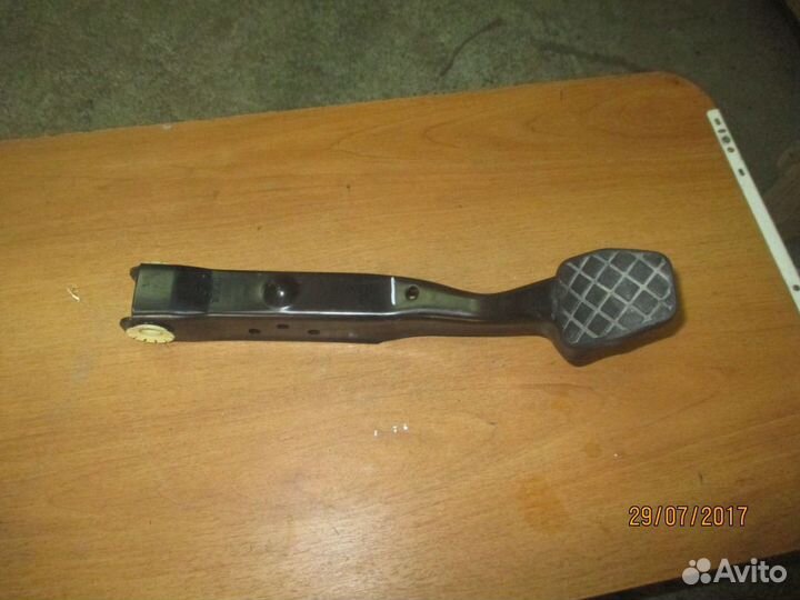 Педаль тормоза VW Jetta 2011) Фольксваген Джетта 6