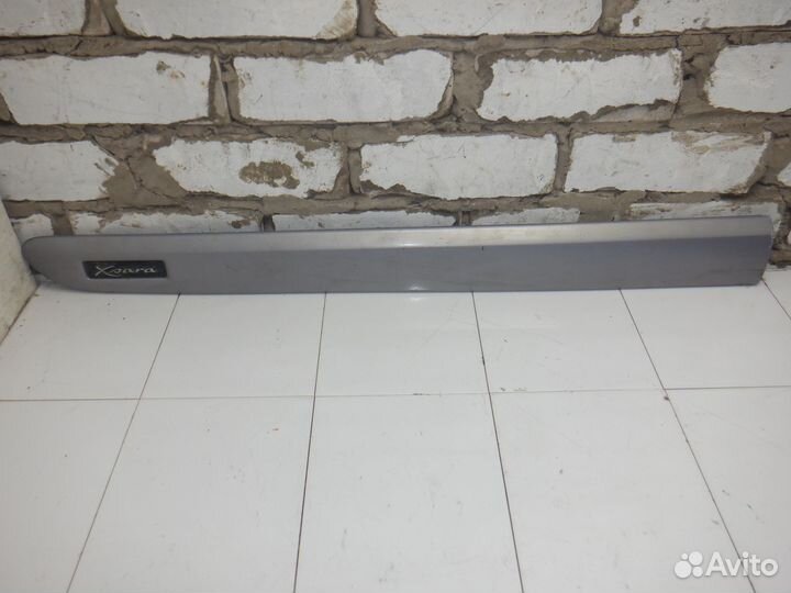 Молдинг передней левой двери Citroen Xsara