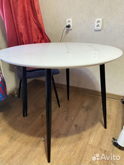 Кухонный стол