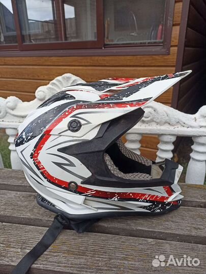 Кроссовый шлем