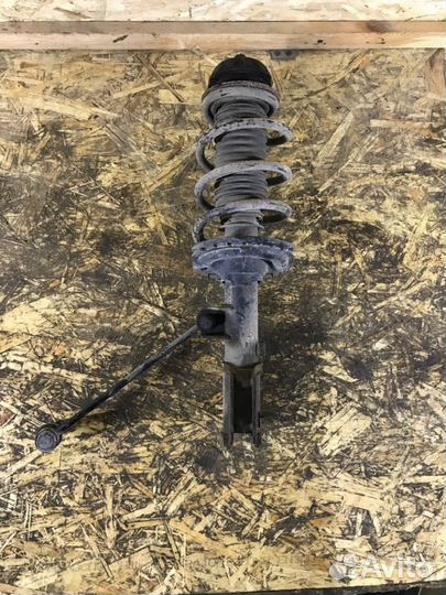 Амортизатор передний левый Hyundai Solaris