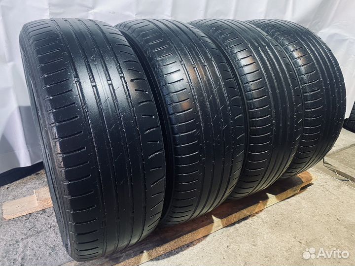 Nokian Tyres Hakka V 215/55 R16