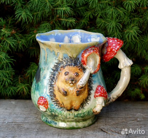 Большая кружка с декором 