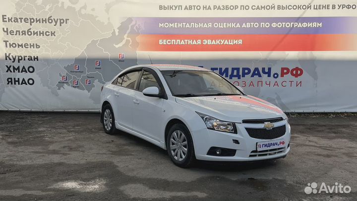 Дверь передняя левая Chevrolet Cruze 95987757