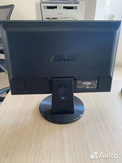 Монитор Asus VW195S LCD