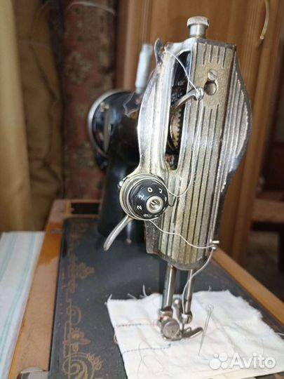 Швейная машинка-раритет 