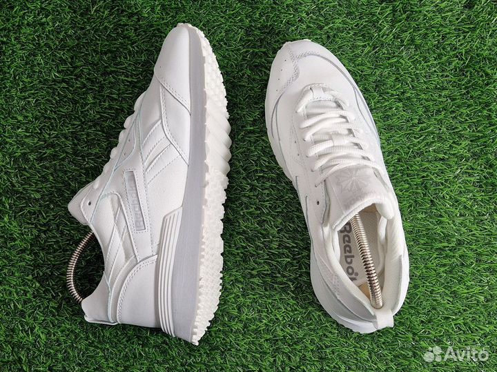 Кроссовки Reebok classic LX2200