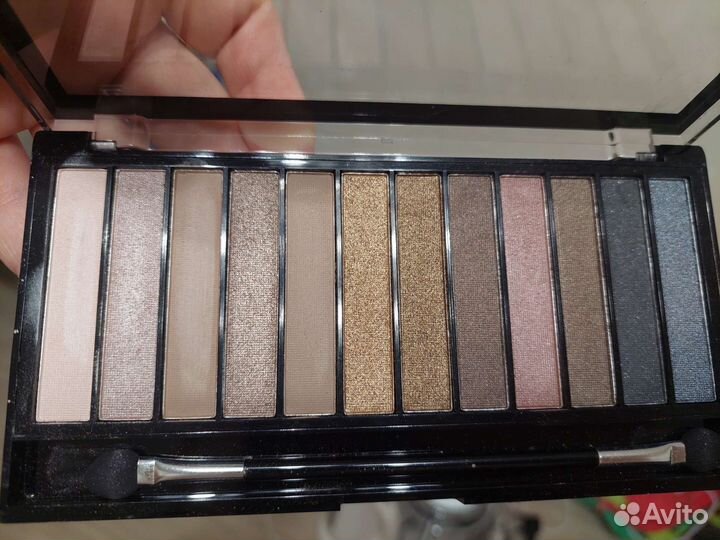 3 палетки теней revolution