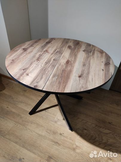 Кухонный стол