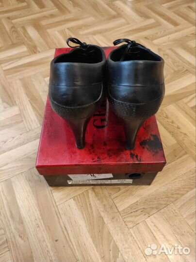 Туфли женские 38 размер