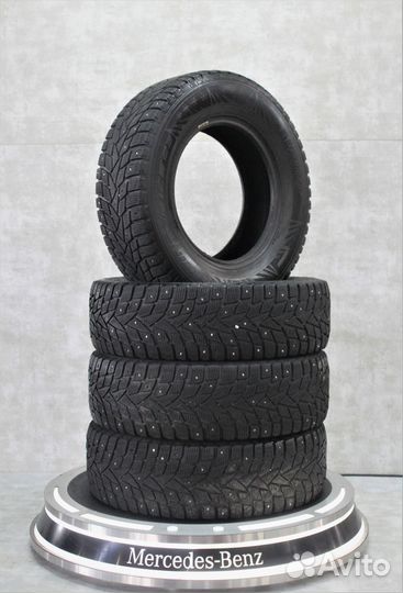 Dunlop SP Winter Ice 02 215/70 R15
