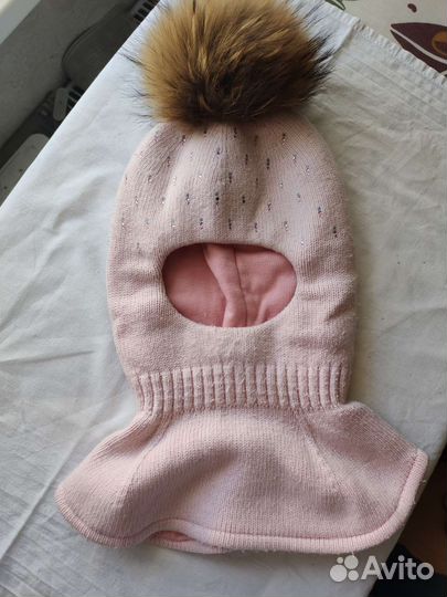 Шапка-шлем с натуральным помпоном