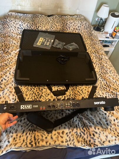 Rane four DJ контроллер