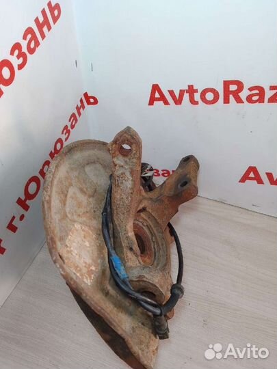 Поворотный кулак правый Volvo S40 98-04