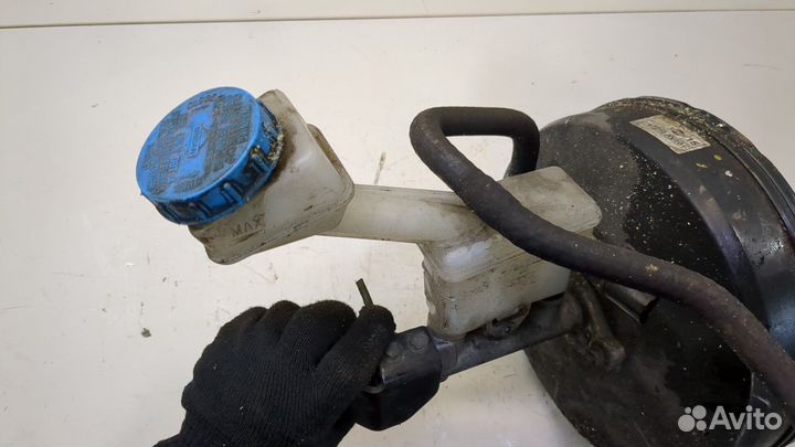 Цилиндр тормозной главный Nissan Primera P12, 2004