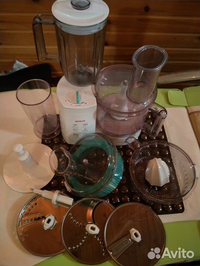 Кухонный комбайн Бош с принадлежностями