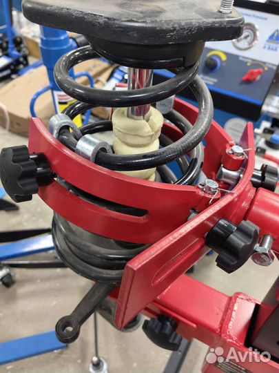 Стяжка пружин гидравлическая 1 тн