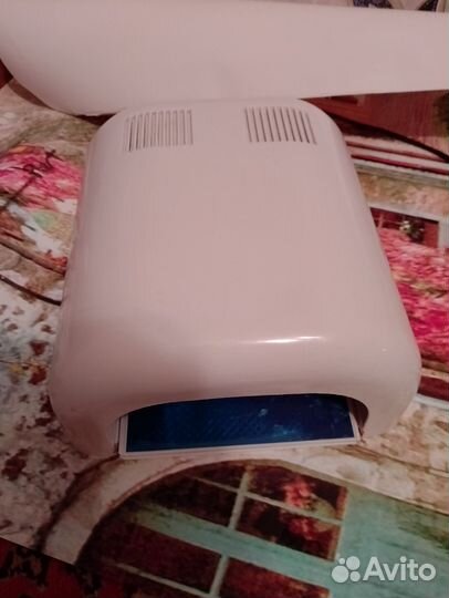 Лампа для ногтей