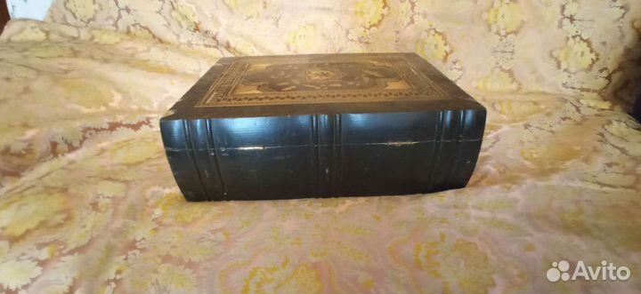 Шкатулка инкрустированная деревом, старинная