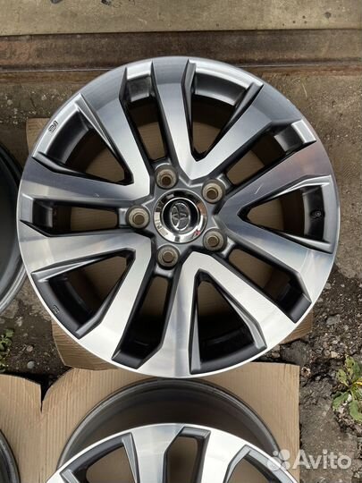 Диски Toyota Land Cruiser 200 R20