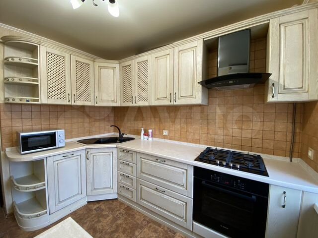 2-к. квартира, 47 м², 1/9 эт.