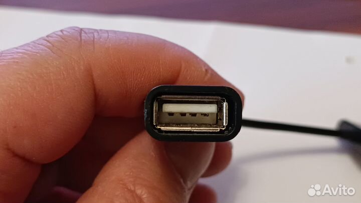 OTG-кабель для подключения USB-флешек к планшету S