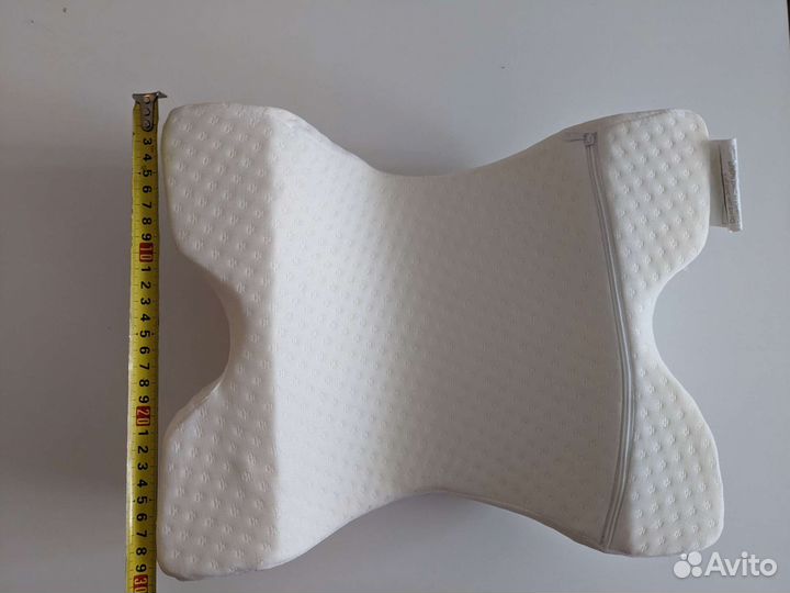 Новая подушка ортопедическая с отверстием под руку