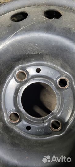 Штампованный диск r 15