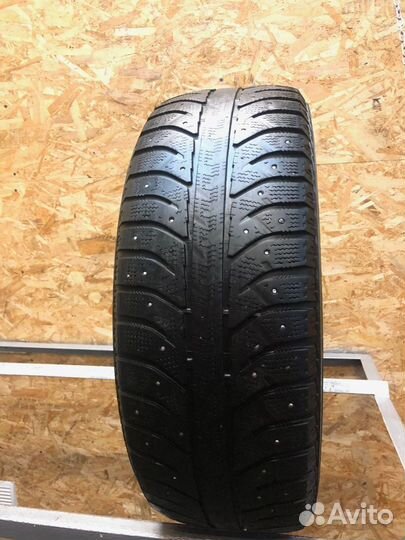 Bridgestone Ice Cruiser 7000 215/60 R17