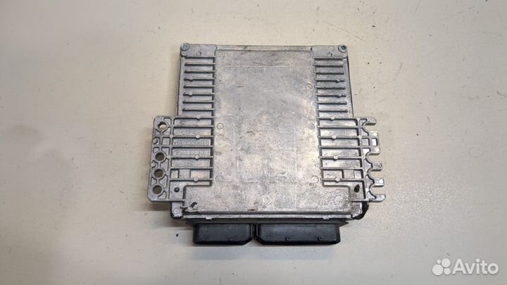 Блок управления двигателем Nissan Pathfinder