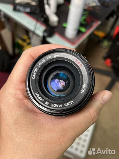 Canon FD 24 mm f / 2.8 S.S.C
