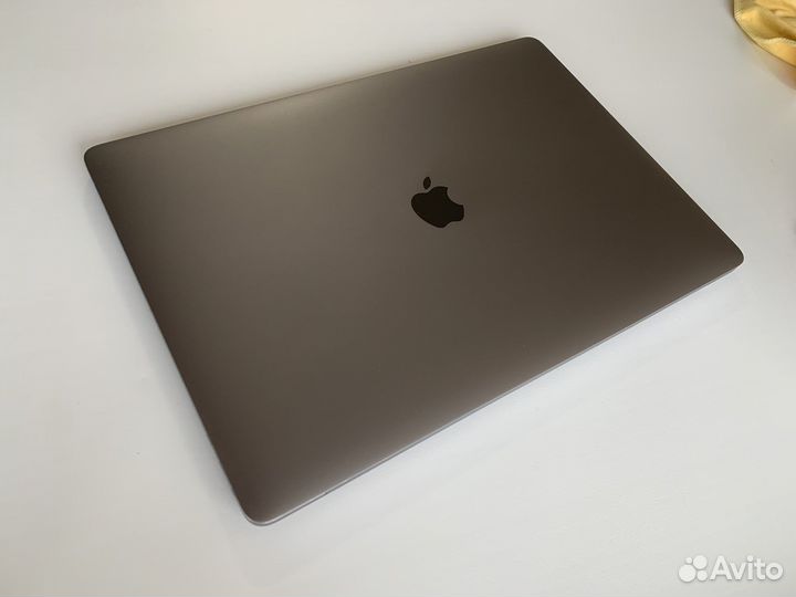 Mac book pro 15 2017 touch bar 1Tb