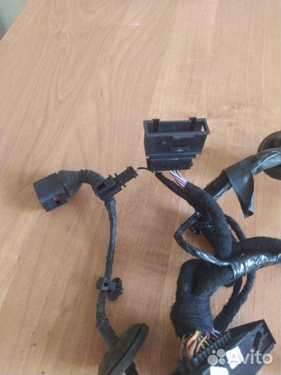 Коса(проводка) двери передний левый Volkswagen