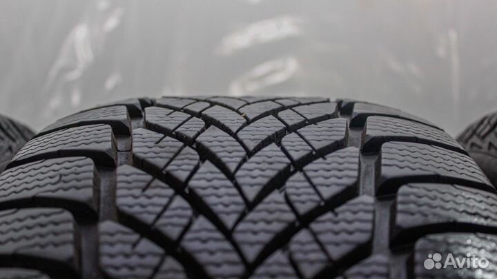 Goodyear UltraGrip Ice 2 245/50 R18 104T