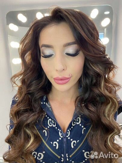 Макияж и прическа