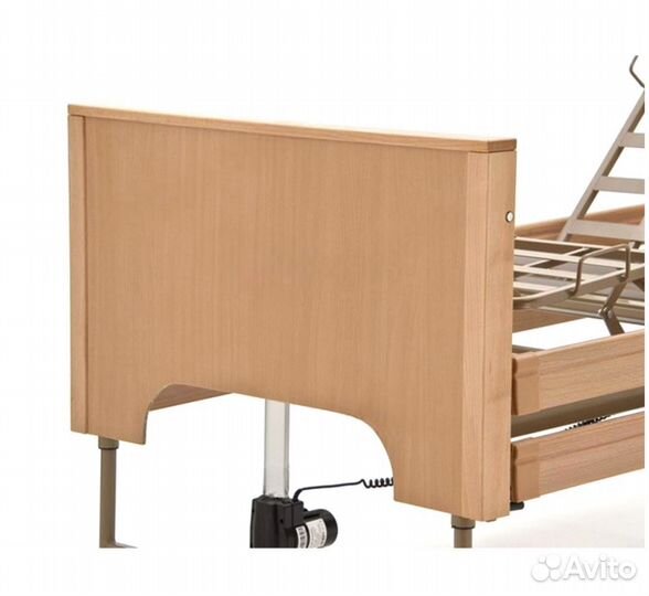 Медицинская кровать для инвалидов