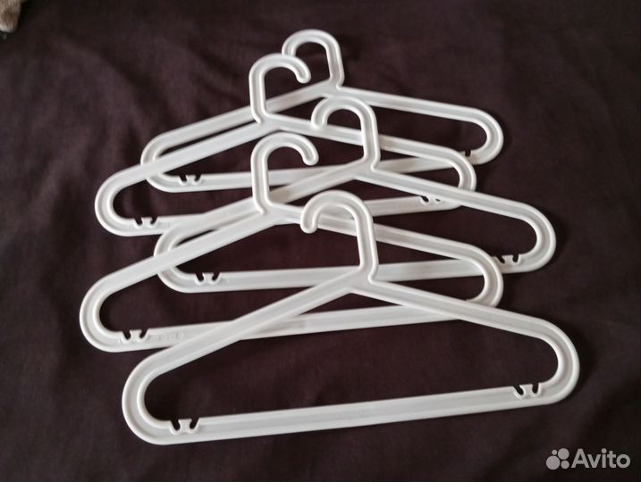Вешалки плечики комплект
