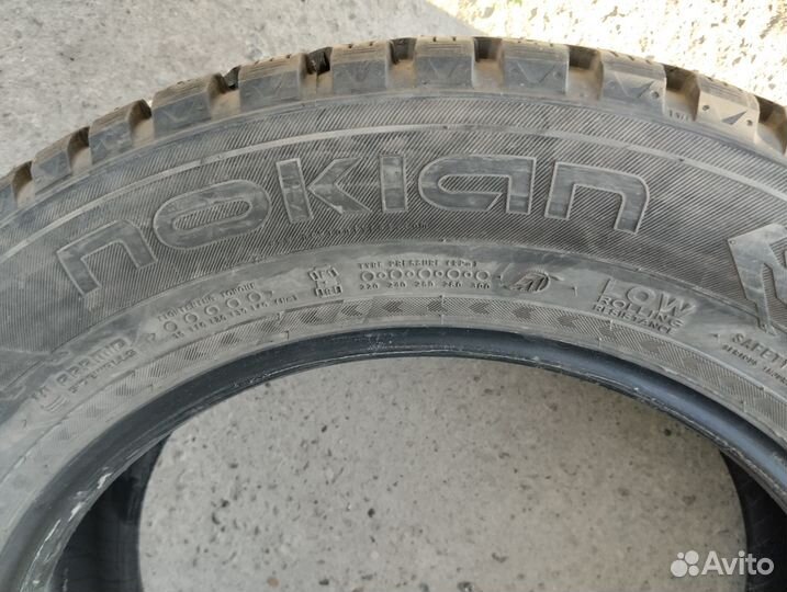 Nokian Tyres Hakkapeliitta 8 215/65 R17