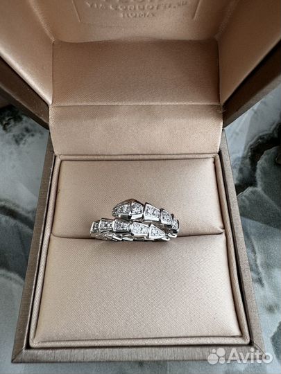 Золотое кольцо bvlgari serpenti с бриллиантами