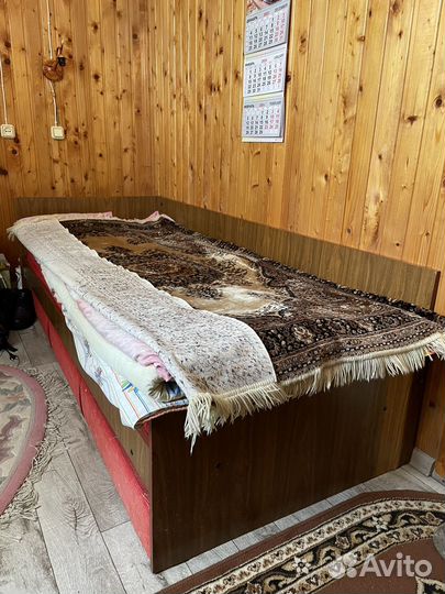 Диван отличный, в идеальном состоянии